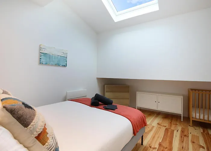 Lumineux, Moderne Et Entierement Equipe Τουλούζη