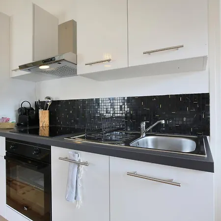 Apartment Lumineux, Moderne Et Entierement Equipe